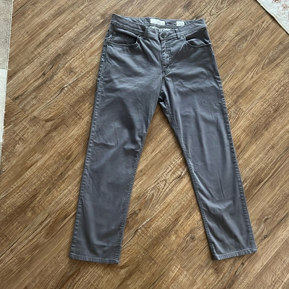 Men’s Brax Feel Good Cotton Twill Pants - Size 33” Waist